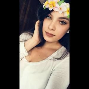 Meet your Posher, Alyssa